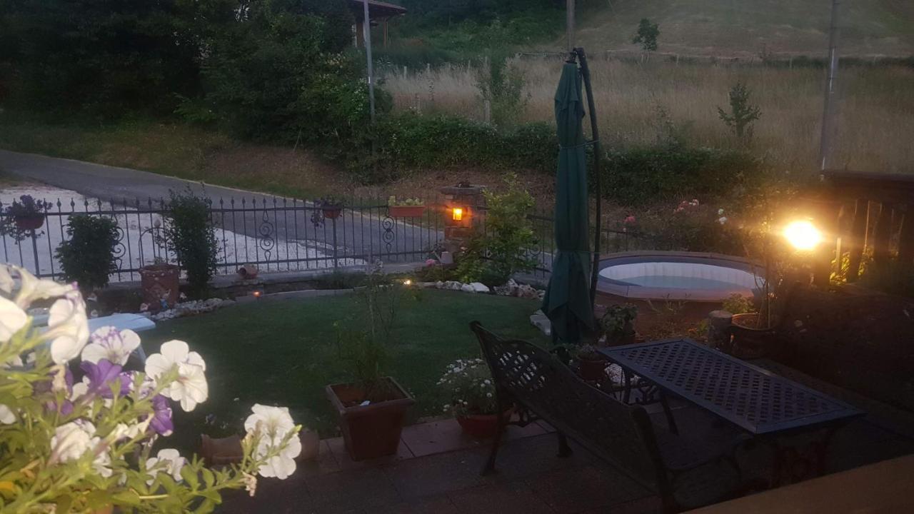 Beb Villa Sorriso San Benedetto Val di Sambro Luaran gambar